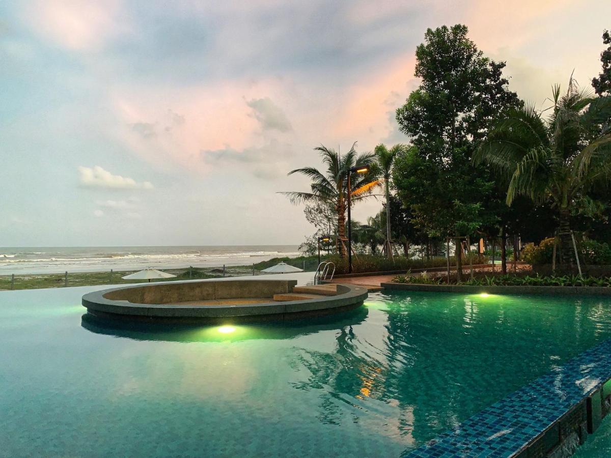 Timur Bay Groundfloor Pool & Seaview Kuantan Extérieur photo