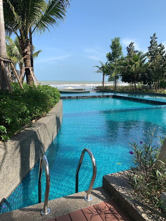 Timur Bay Groundfloor Pool & Seaview Kuantan Extérieur photo